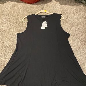 Penn Penningtons sleeveless long black top. Size x Brand new with tags ready